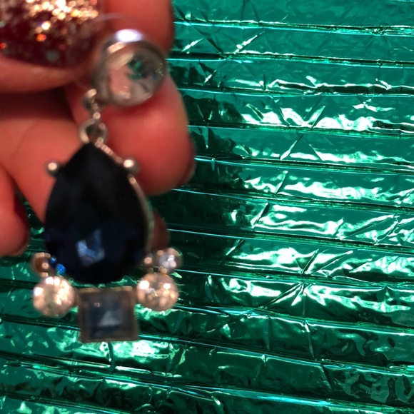 WHBM earrings and bracelet matching set - Picture 4 of 5